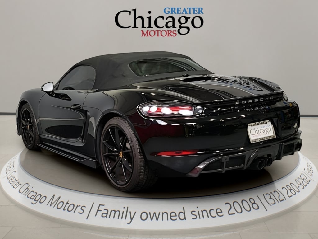 View vehicle photo 4