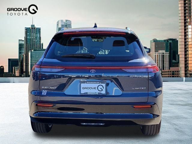 View vehicle photo 4