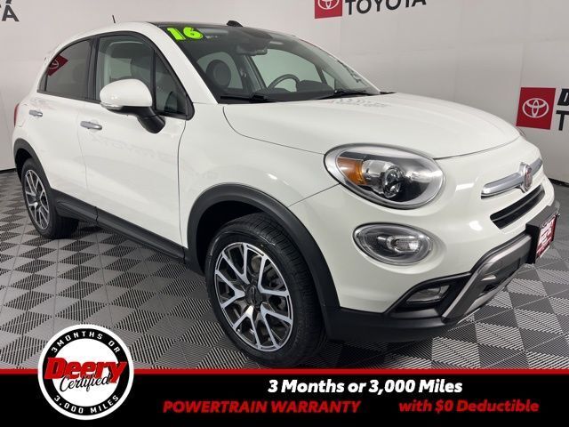Bianco Gelato (White Clear Coat) 2016 FIAT 500X Trekking Plus AWD SUV / Crossover All-Wheel Drive 9-Speed Automatic