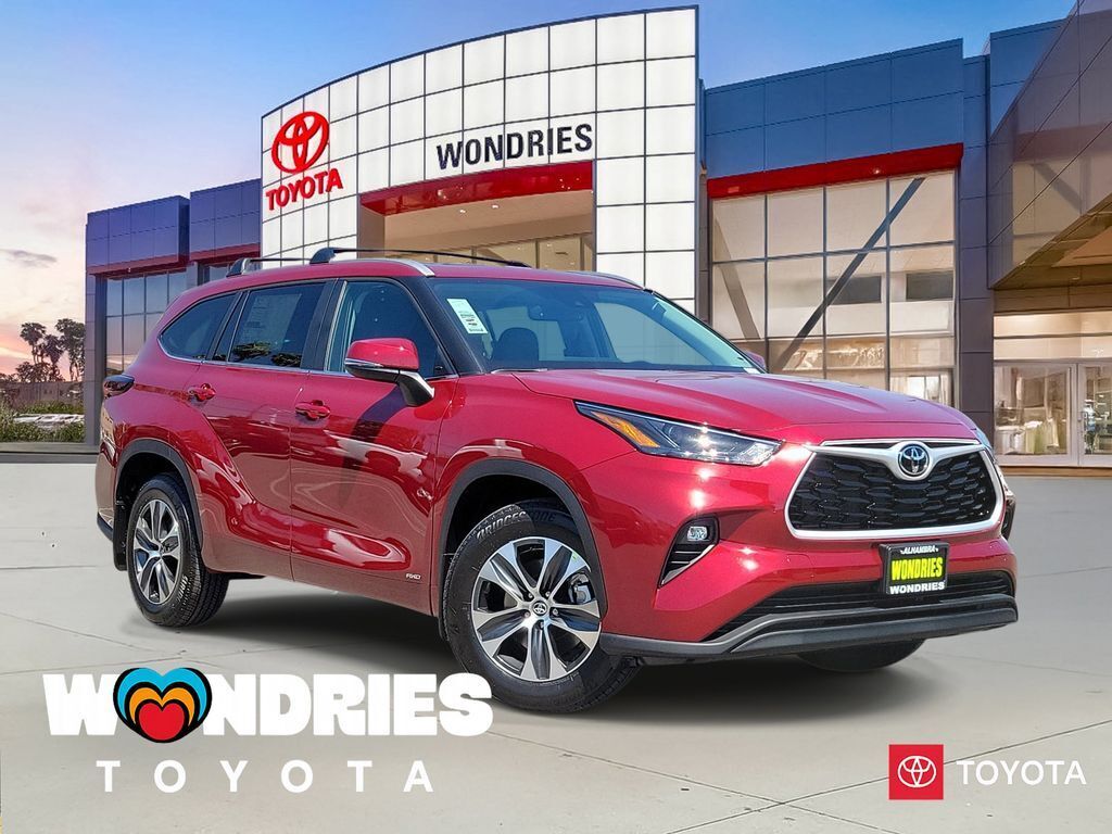 Red (Ruby Flare Pearl) 2026 Toyota Highlander Hybrid XLE AWD SUV / Crossover All-Wheel Drive Continuously Variable Transmission
