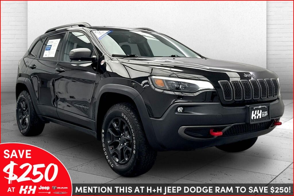 Diamond Black Crystal Pearlcoat 2019 Jeep Cherokee Trailhawk 4WD SUV / Crossover Four-Wheel Drive 9-Speed Automatic
