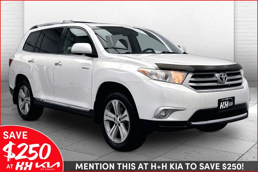 White (Blizzard Pearl) 2013 Toyota Highlander Limited AWD SUV / Crossover All-Wheel Drive Automatic