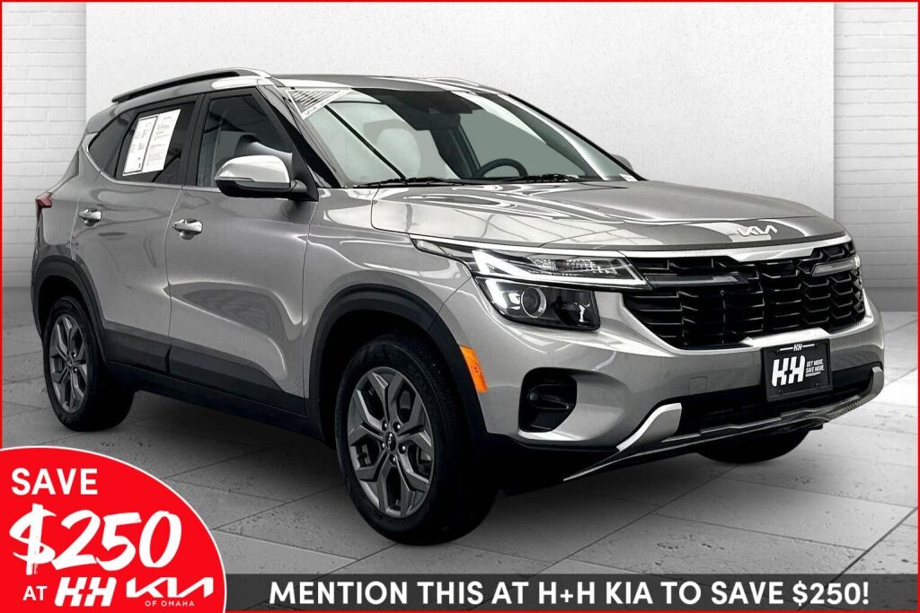 Steel Gray 2024 Kia Seltos S AWD SUV / Crossover All-Wheel Drive Continuously Variable Transmission