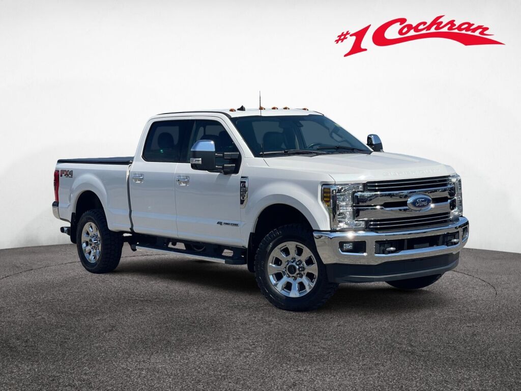 White Platinum Metallic Tri-Coat 2019 Ford F-250 Super Duty Lariat Crew Cab 4WD Pickup Truck Four-Wheel Drive 6-Speed Automatic
