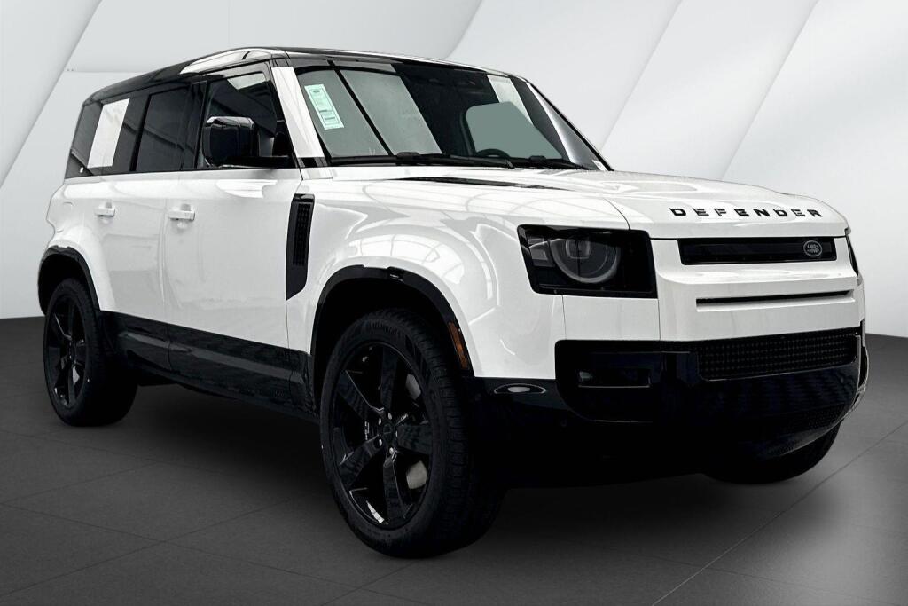 Santorini Black Metallic 2026 Land Rover Defender 110 V8 P525 AWD SUV / Crossover All-Wheel Drive Automatic