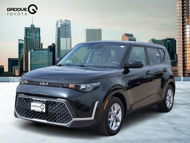 Fusion Black 2023 Kia Soul LX FWD SUV / Crossover Front-Wheel Drive Continuously Variable Transmission