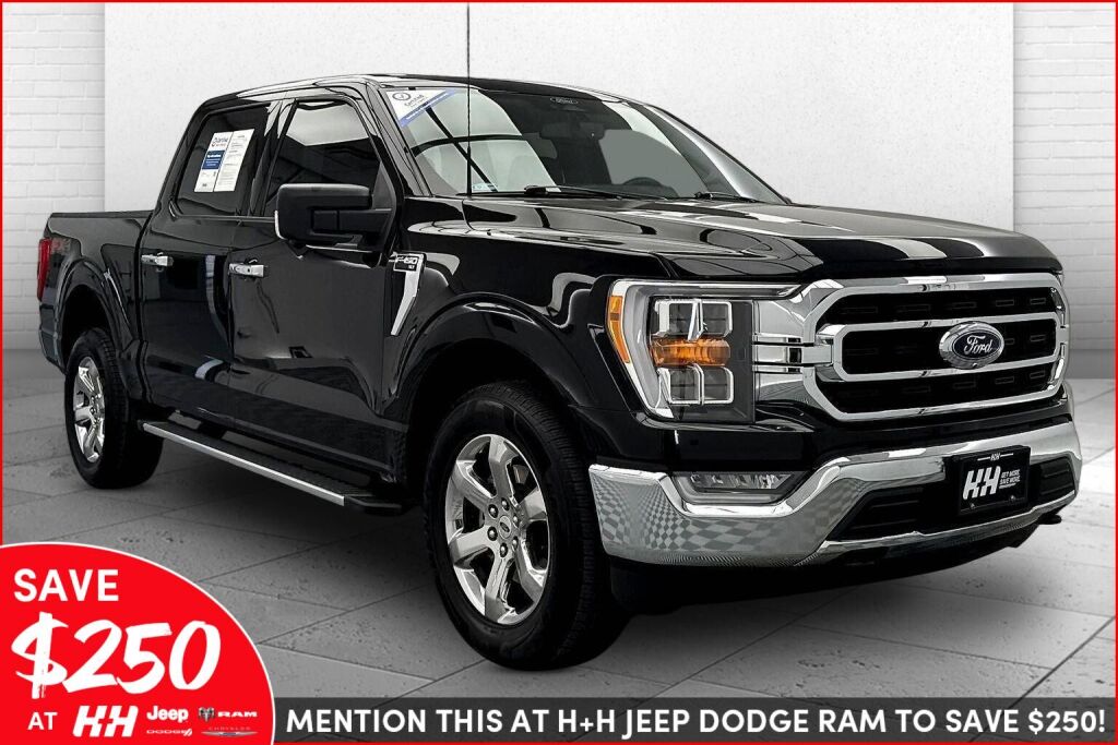 Agate Black Metallic 2022 Ford F-150 XLT SuperCrew 4WD Pickup Truck Four-Wheel Drive Automatic