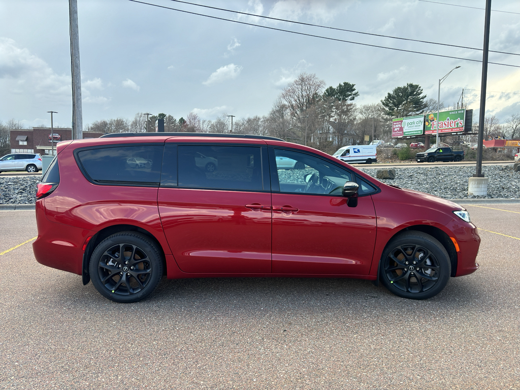 View vehicle photo 7