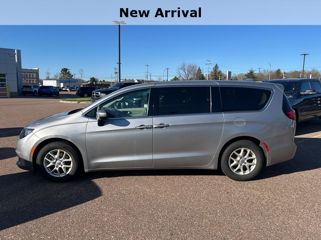 View vehicle photo 2