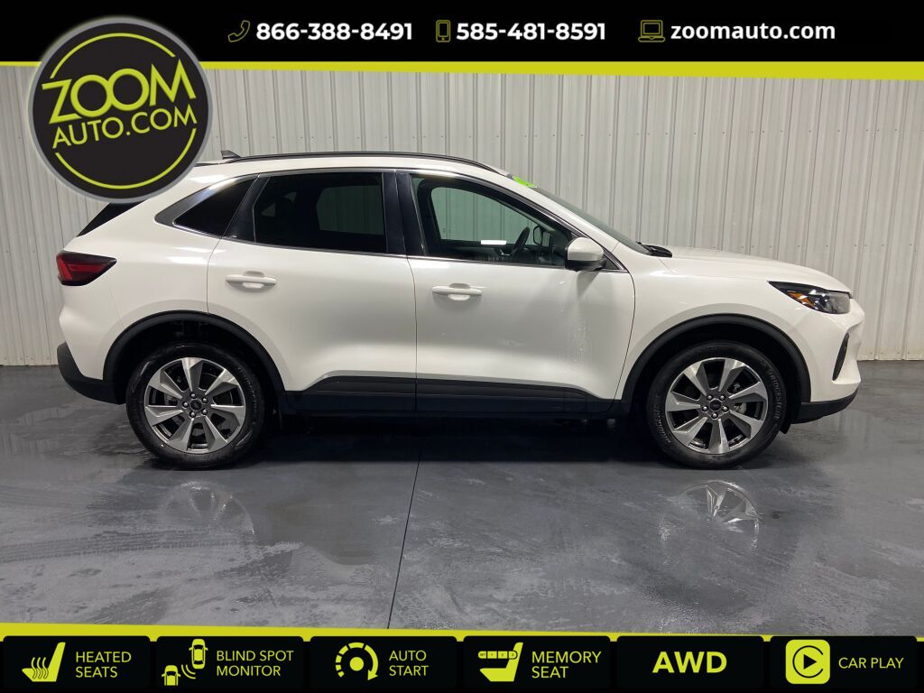 White 2024 Ford Escape Platinum AWD SUV / Crossover All-Wheel Drive 8-Speed Automatic
