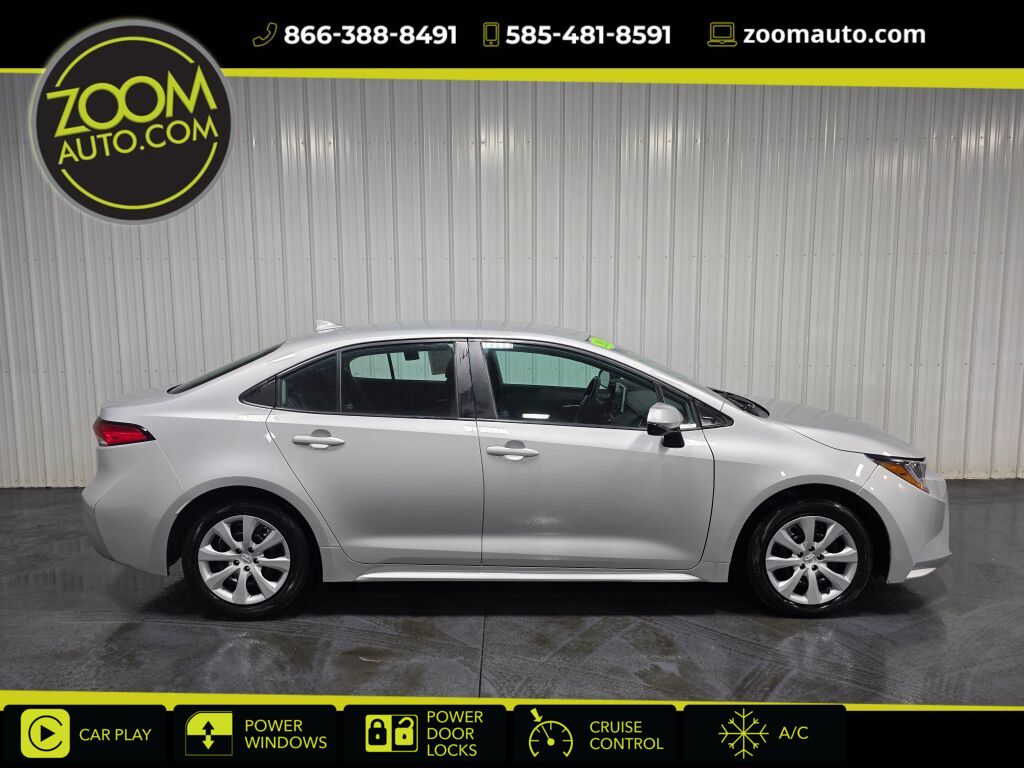 Silver 2021 Toyota Corolla LE FWD Sedan Front-Wheel Drive Continuously Variable Transmission