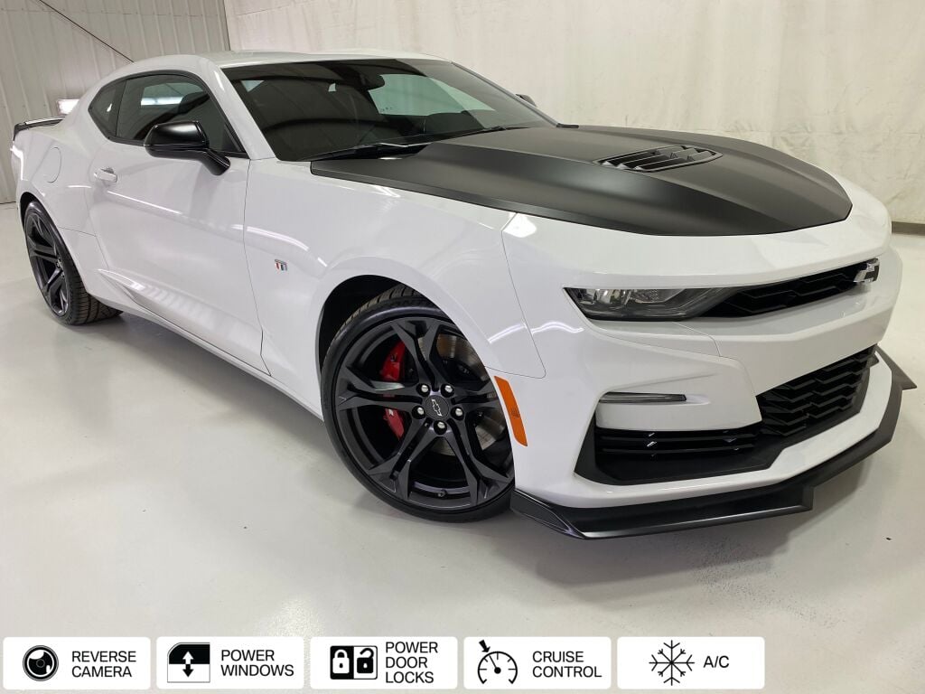 2021 Chevrolet Camaro SS w/ SS 1LE TRACK PERFORMANCE PKG. Summit White at Bob Ruth Ford