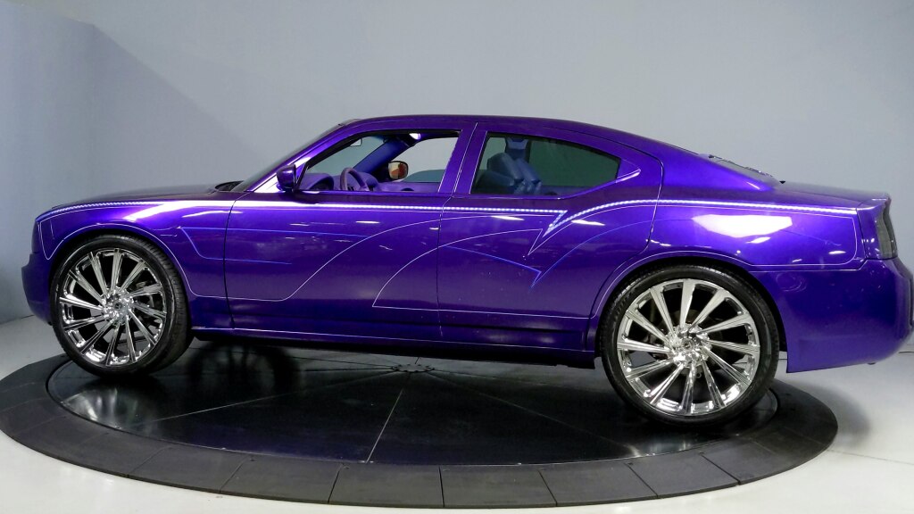 View vehicle photo 4