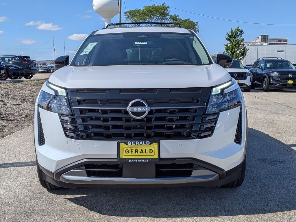 View vehicle photo 4