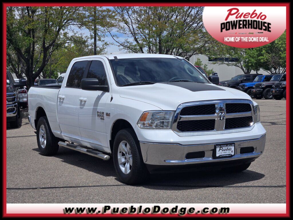 Bright White Clearcoat 2019 RAM 1500 Classic SLT Crew Cab 4WD Pickup Truck Four-Wheel Drive 8-Speed Automatic