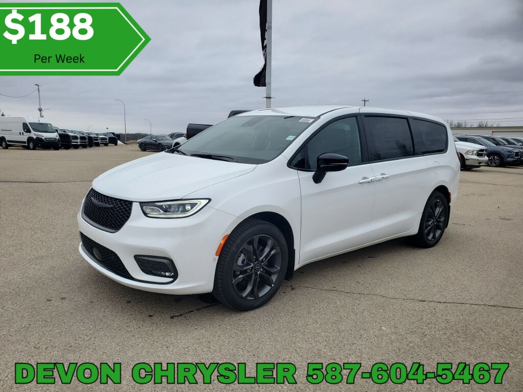 2026 Chrysler Pacifica Select AWD