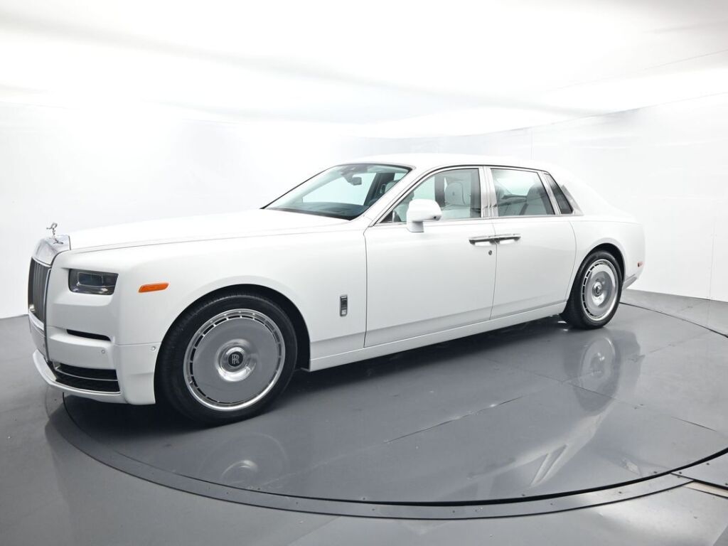 Arctic White 2026 Rolls-Royce Phantom RWD Sedan Rear-Wheel Drive 8-Speed Automatic