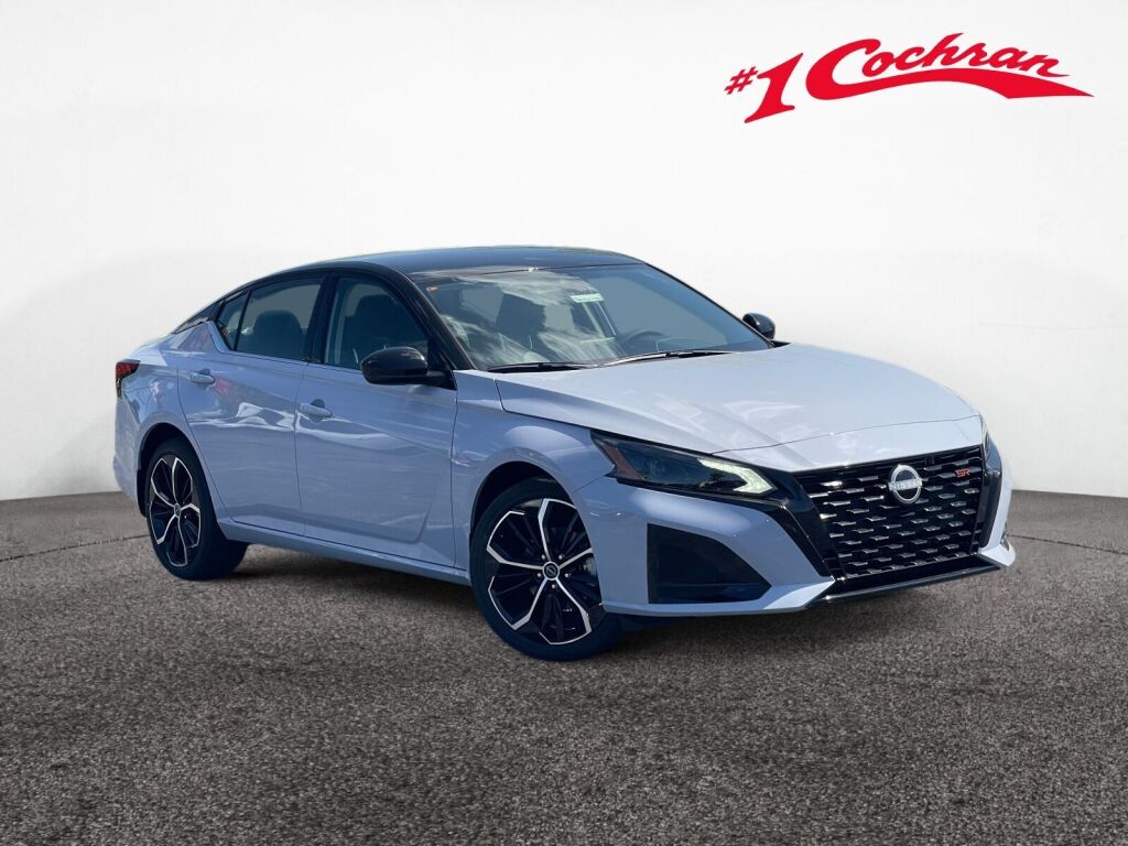 Gray Sky Pearl/Super Black 2026 Nissan Altima Sedan All-Wheel Drive Continuously Variable Transmission