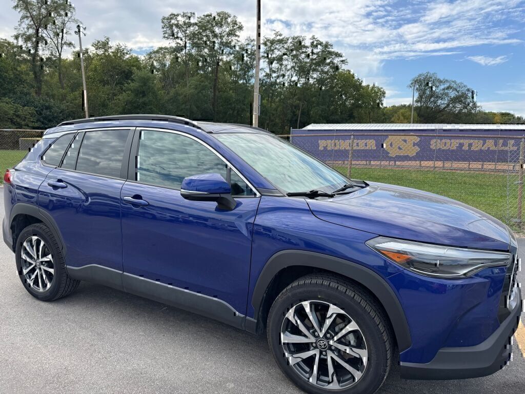 Blue Crush Metallic 2022 Toyota Corolla Cross XLE AWD SUV / Crossover All-Wheel Drive Continuously Variable Transmission