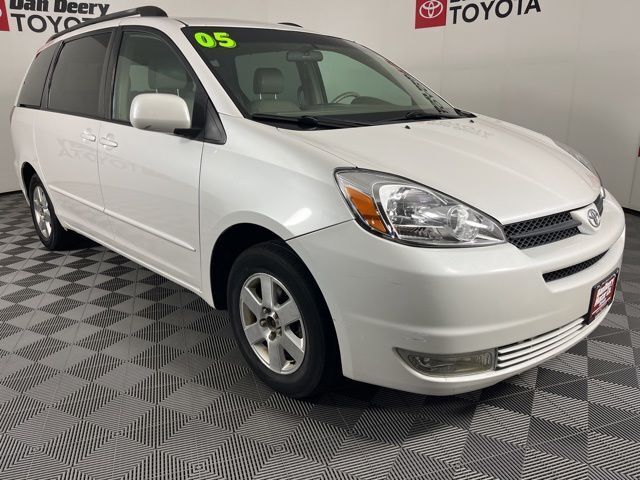2005 Toyota Sienna XLE