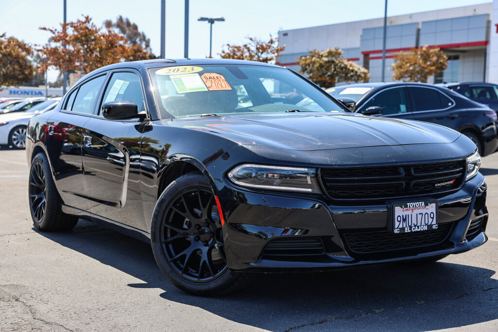 Pitch Black Clearcoat 2023 Dodge Charger SXT RWD Sedan Rear-Wheel Drive 8-Speed Automatic Overdrive