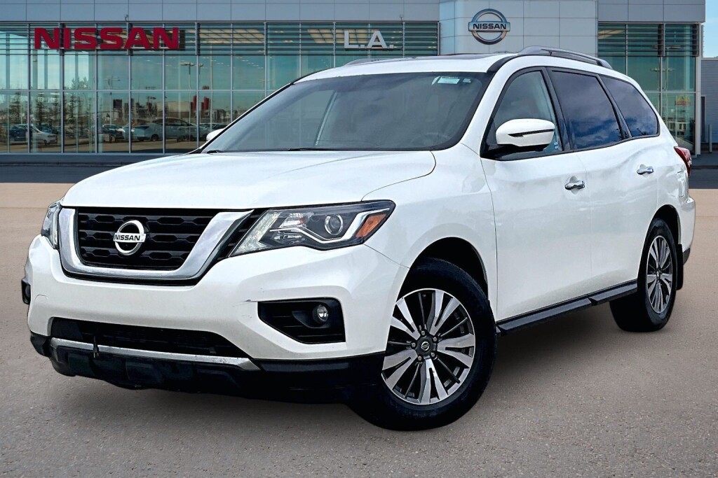 White 2017 Nissan Pathfinder SL 4WD SUV / Crossover Four-Wheel Drive Automatic