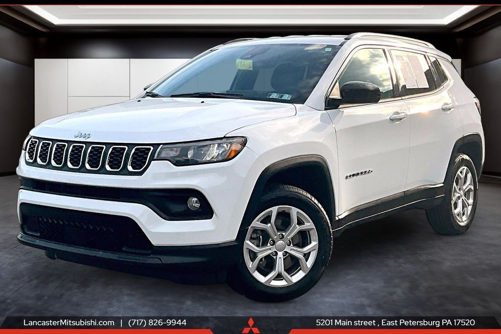 Bright White Clearcoat 2024 Jeep Compass Latitude 4WD SUV / Crossover Four-Wheel Drive 8-Speed Automatic