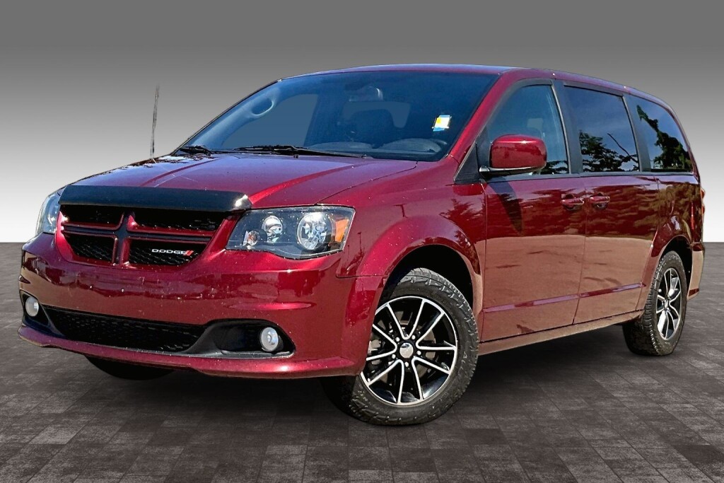 Red 2019 Dodge Grand Caravan GT FWD Minivan Front-Wheel Drive Automatic