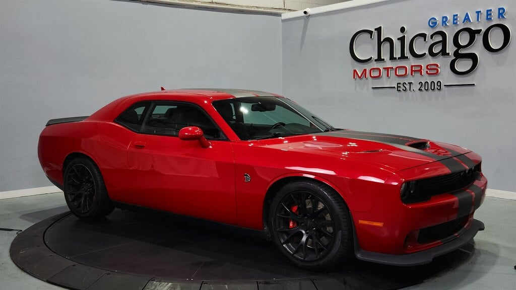 2016 Dodge Challenger SRT Hellcat's photo