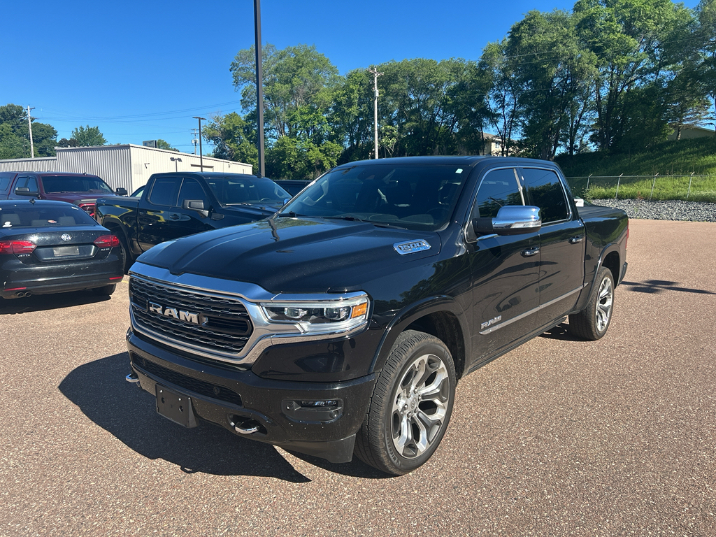 2022 RAM 1500 Limited Crew Cab 4WD