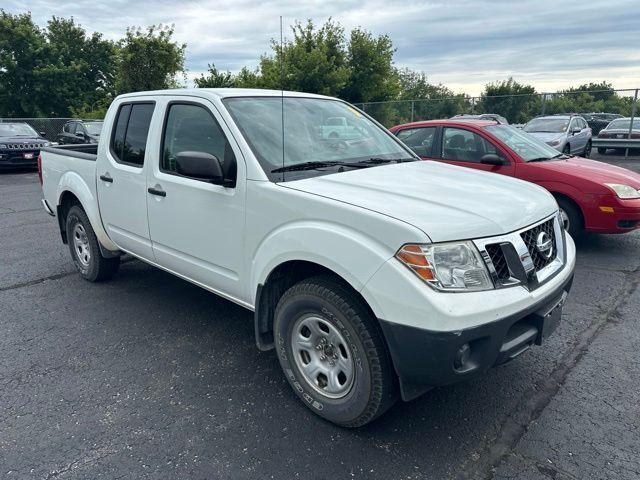 Glacier White 2014 Nissan Frontier Pickup Truck Four-Wheel Drive 5-Speed Automatic Overdrive