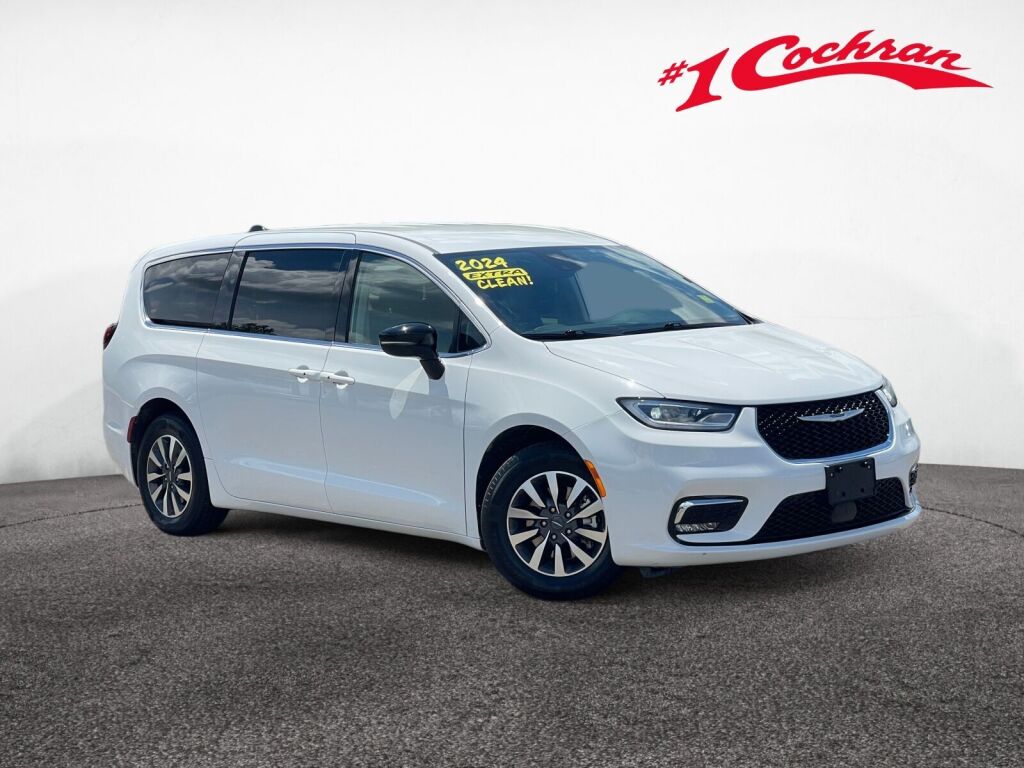 Bright White Clearcoat 2024 Chrysler Pacifica Hybrid Minivan Front-Wheel Drive Continuously Variable Transmission