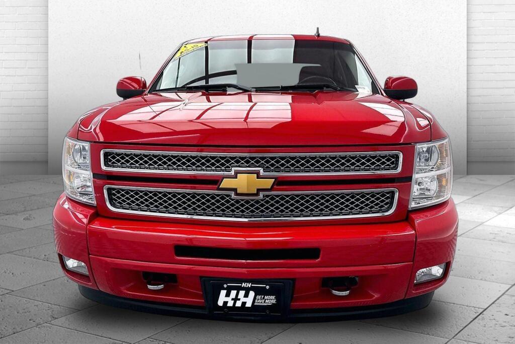 View vehicle photo 2
