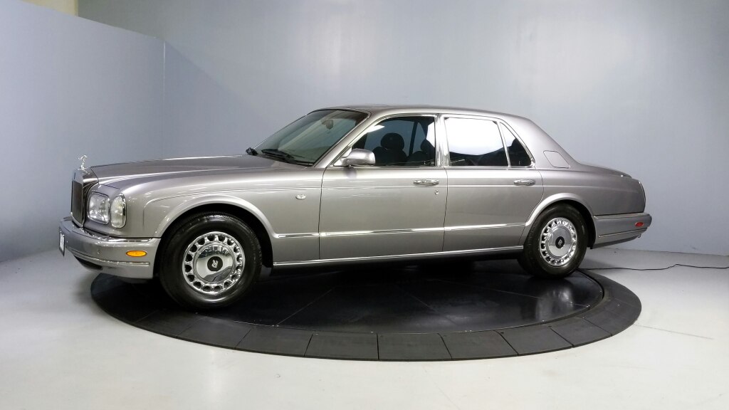 View vehicle photo 3