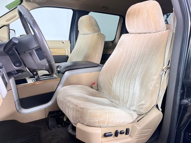 View vehicle photo 4
