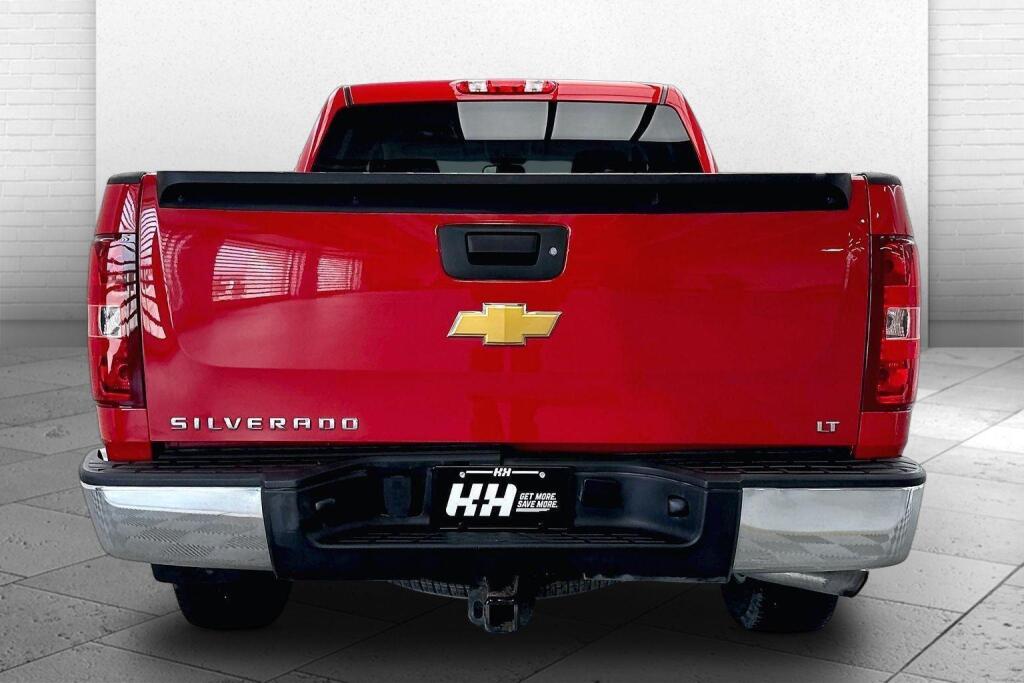 View vehicle photo 7