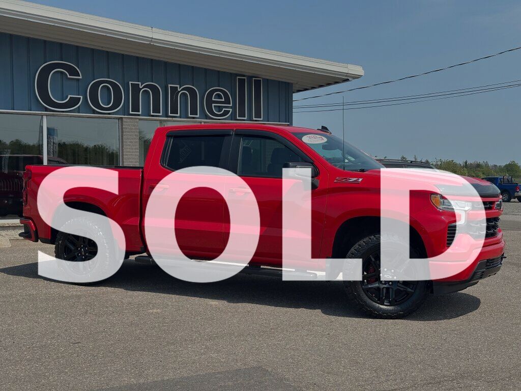2022 Chevrolet Silverado 1500 RST Crew Cab 4WD