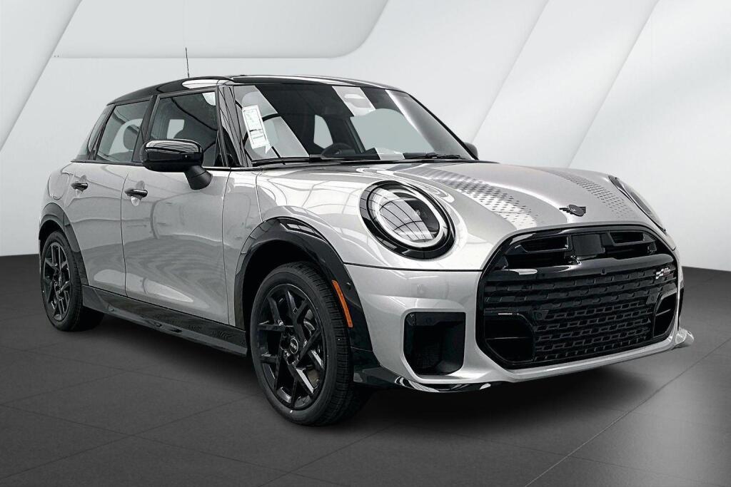 Melting Silver III Metallic 2026 MINI Cooper Hatchback Front-Wheel Drive 7-Speed Dual Clutch