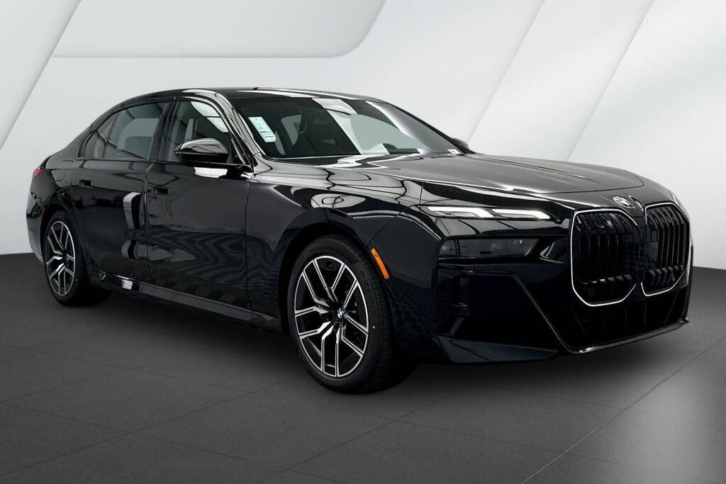 Black Sapphire Metallic 2026 BMW 7 Series Sedan All-Wheel Drive Automatic