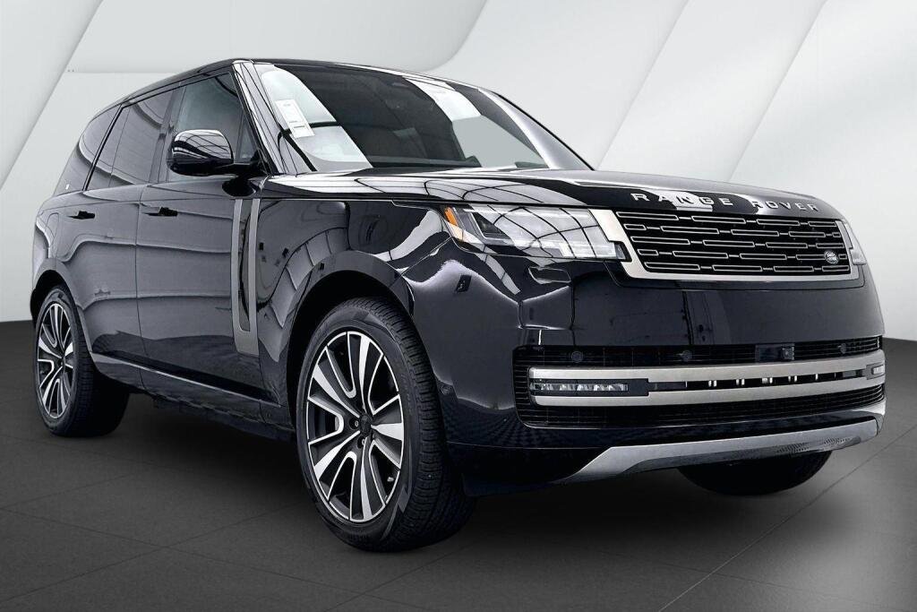 Obsidian Black SV Bespoke Ultra Metallic Gloss 2026 Land Rover Range Rover SUV / Crossover All-Wheel Drive Automatic