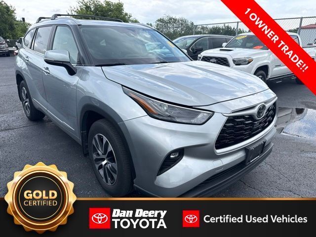 Celestial Silver Metallic 2023 Toyota Highlander SUV / Crossover All-Wheel Drive 8-Speed Automatic