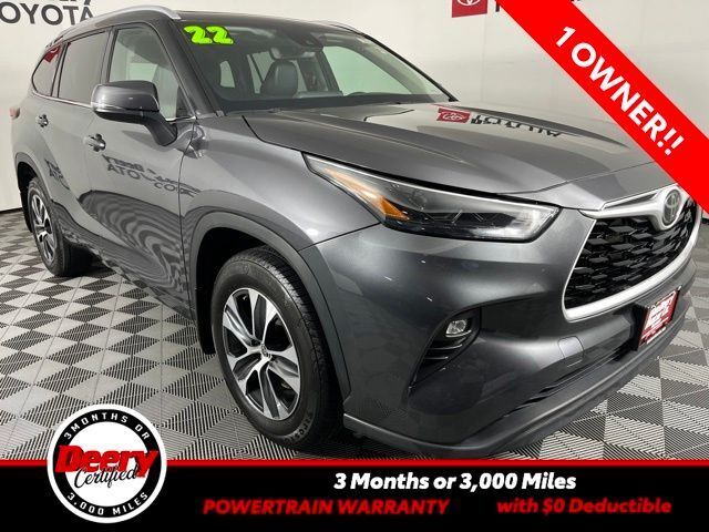  2022 Toyota Highlander XLE AWD   