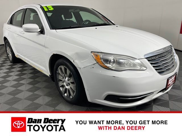  2013 Chrysler 200 LX Sedan FWD   