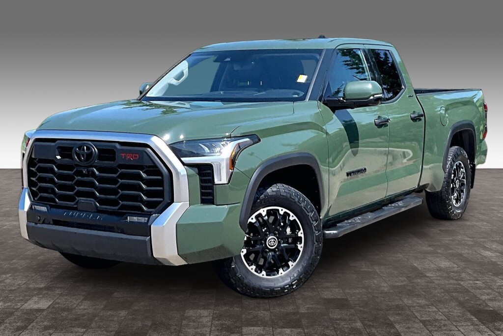 Green 2022 Toyota Tundra Pickup Truck Four-Wheel Drive Automatic