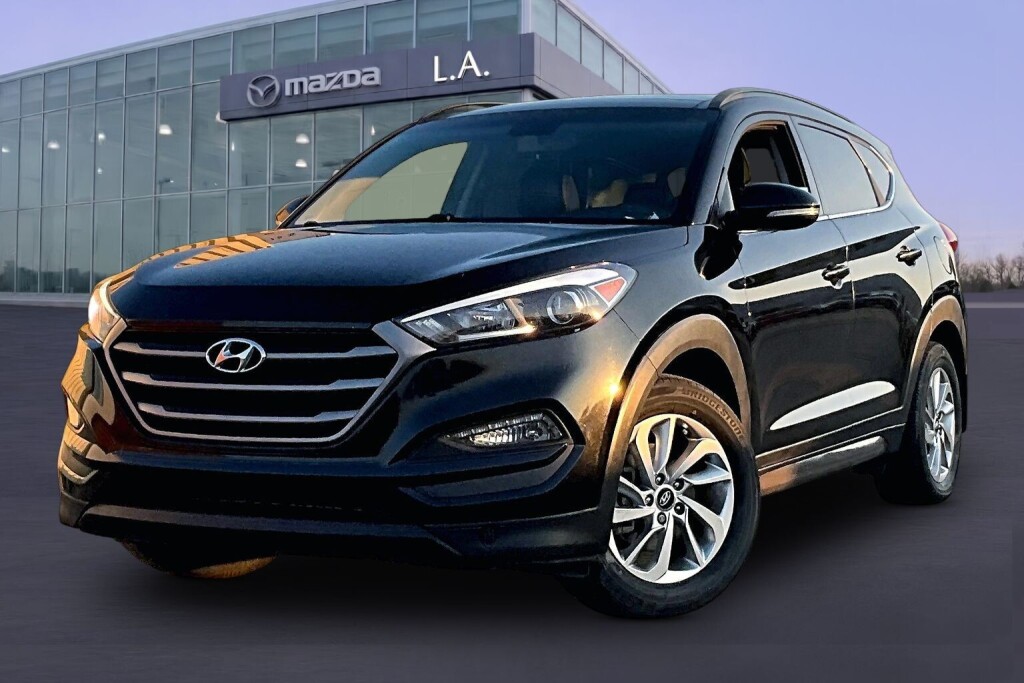 Silver 2016 Hyundai Tucson SUV / Crossover Automatic