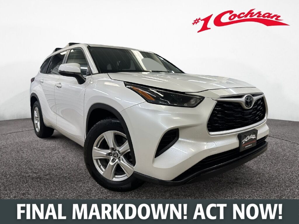 White (Wind Chill Pearl) 2023 Toyota Highlander SUV / Crossover Front-Wheel Drive 8-Speed Automatic