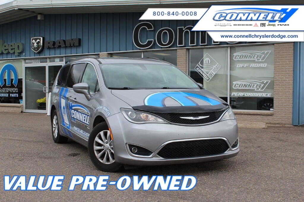 BILLET SILVER 2017 Chrysler Pacifica Minivan Front-Wheel Drive 9-Speed Automatic