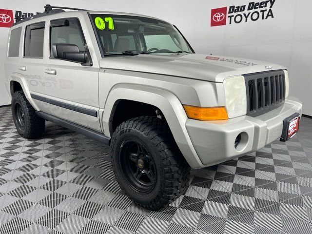 Light Graystone Pearl 2007 Jeep Commander SUV / Crossover Four-Wheel Drive 5-Speed Automatic