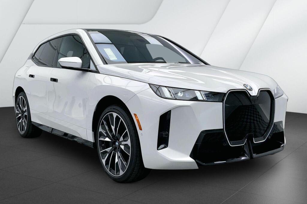 Mineral White Metallic 2026 BMW iX SUV / Crossover All-Wheel Drive Automatic