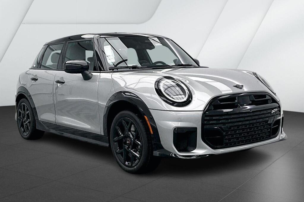 Melting Silver III Metallic 2026 MINI Cooper Hatchback Front-Wheel Drive 7-Speed Dual Clutch